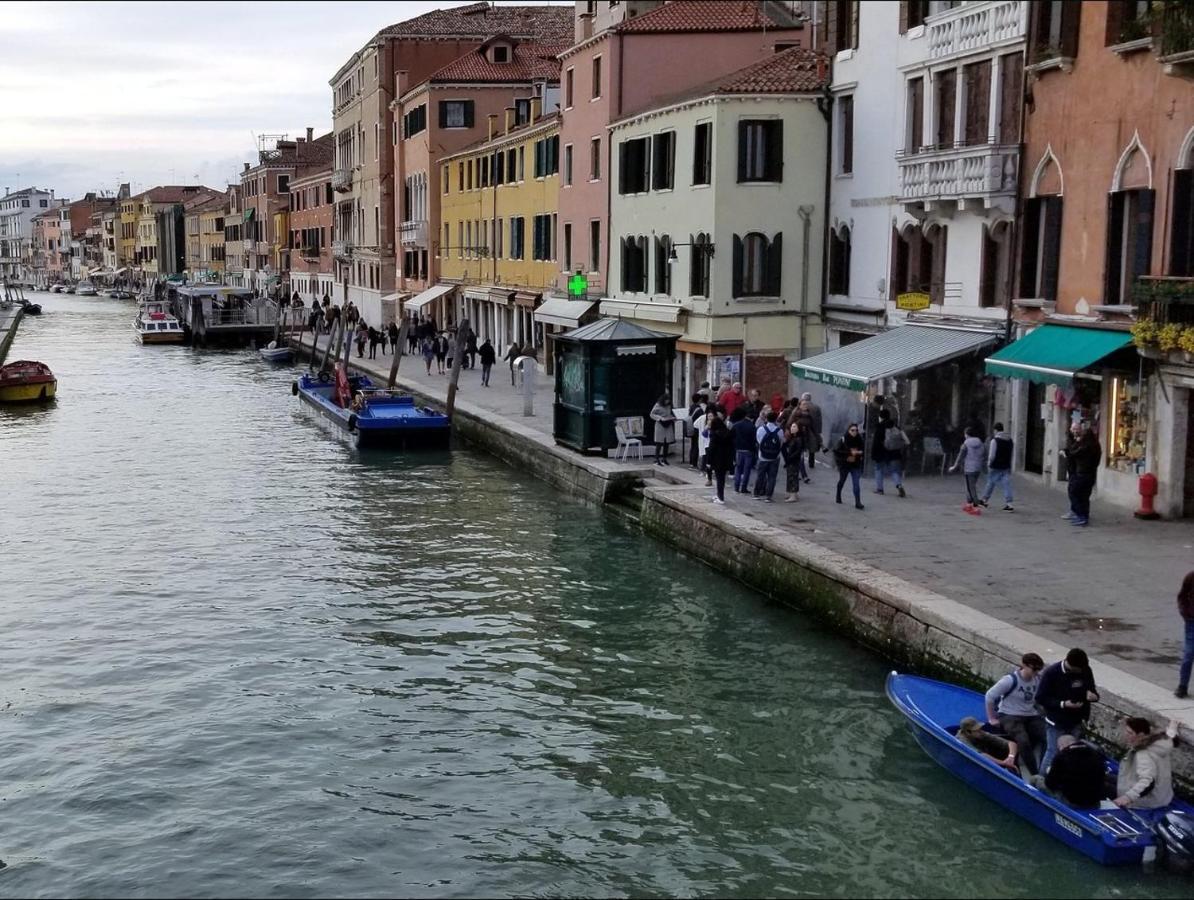 Luxury Apartments Palazzo Nani Venecia Exterior foto